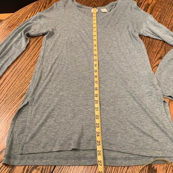 LUCY & LAUREL Sage Green Top size M - Picture 9 of 14